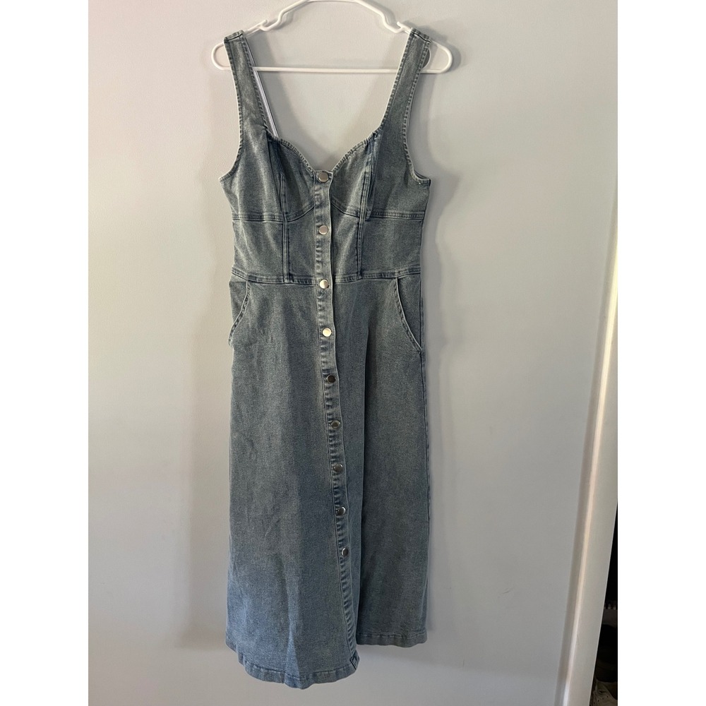 So cute Womens Denim Midi Dress Light Wash Button Front Smocked Back Size L NWT